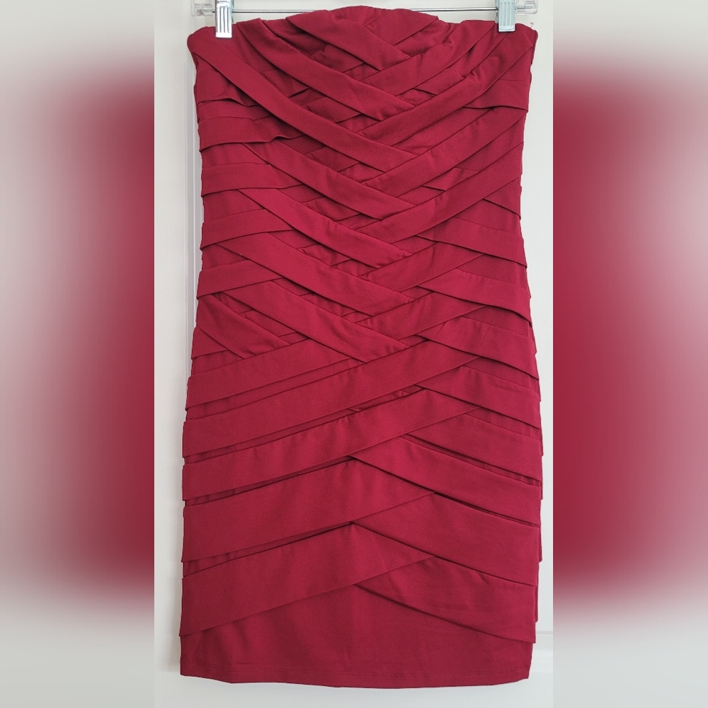 Elegant Red Strapless Dress